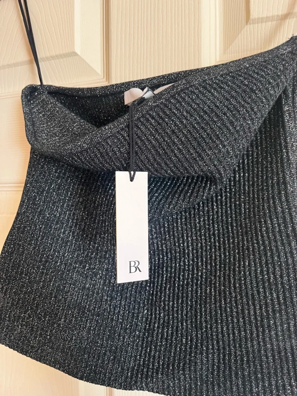 Banana Republic NWT Sculpted Ribbed Strapless Top (Size S) - Picture 5 of 8